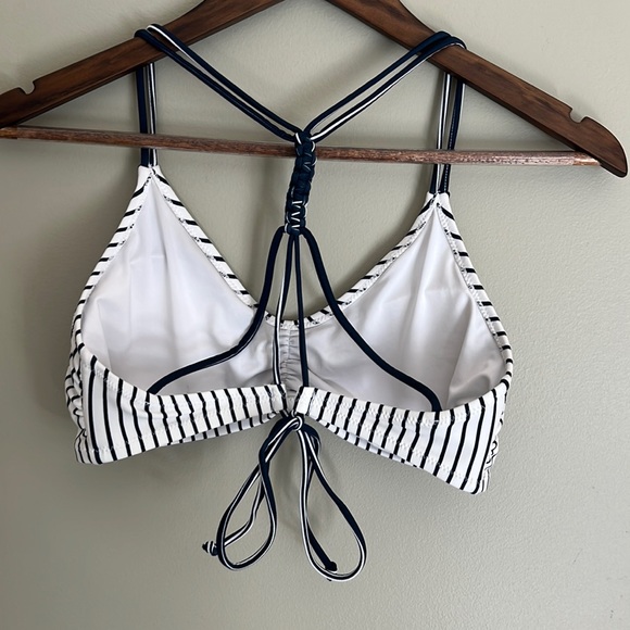 Never worn - reversible bikini with pads - Picture 6 of 15